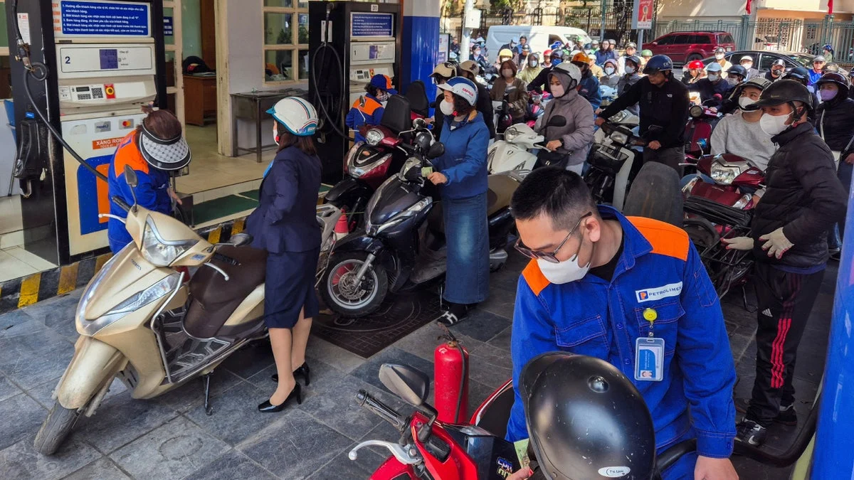 Vietnam Urges Work From Home as Fuel Prices Surge Amid Middle East Crisis